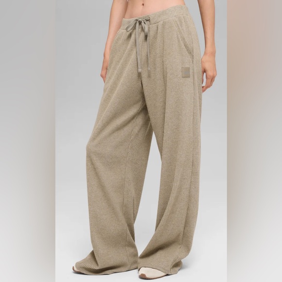 ALO Yoga Pants - ALO Wide Leg Muse Pants